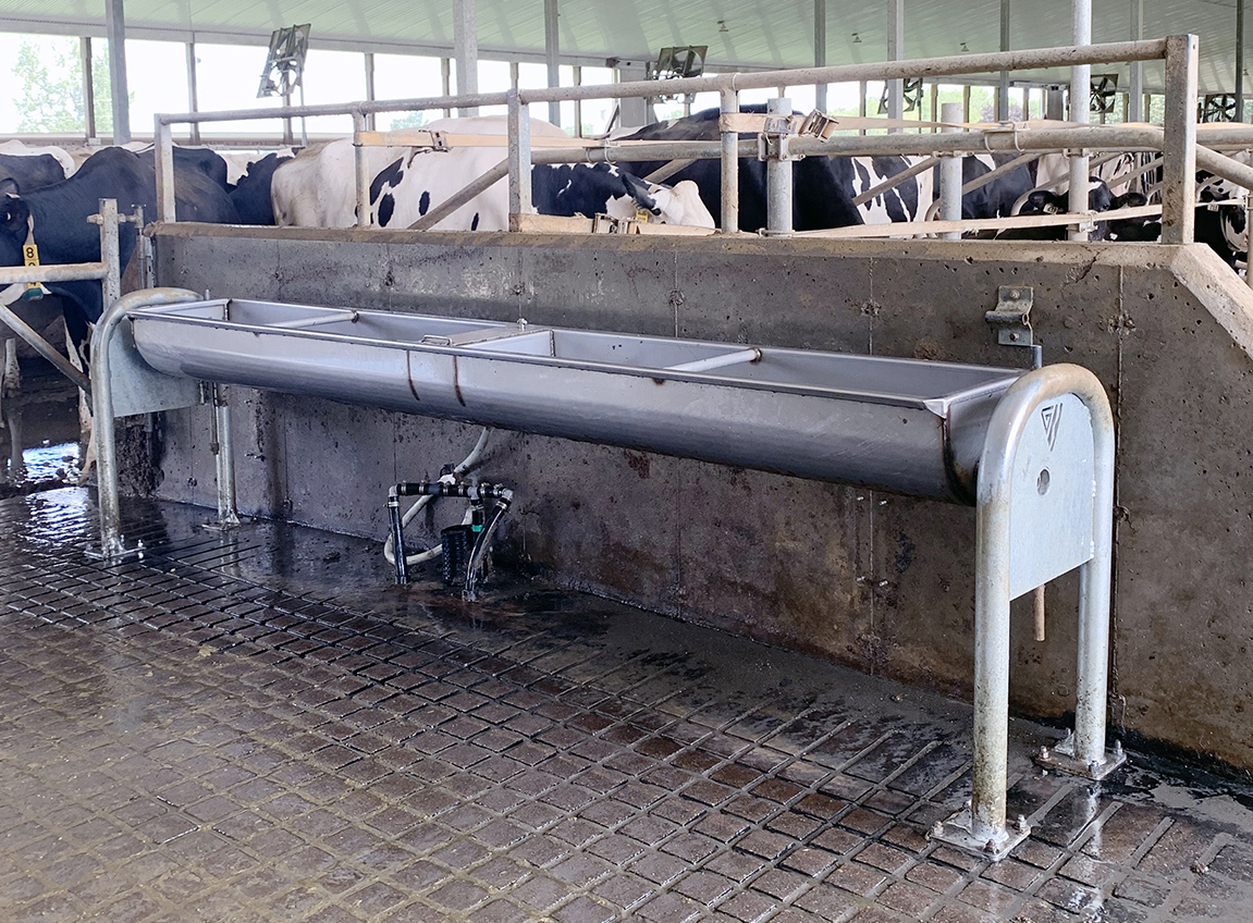 Cattle water bowl top